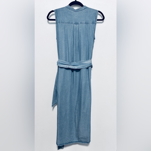 Gap Sleeveless Denim Dress - Picture 2 of 6